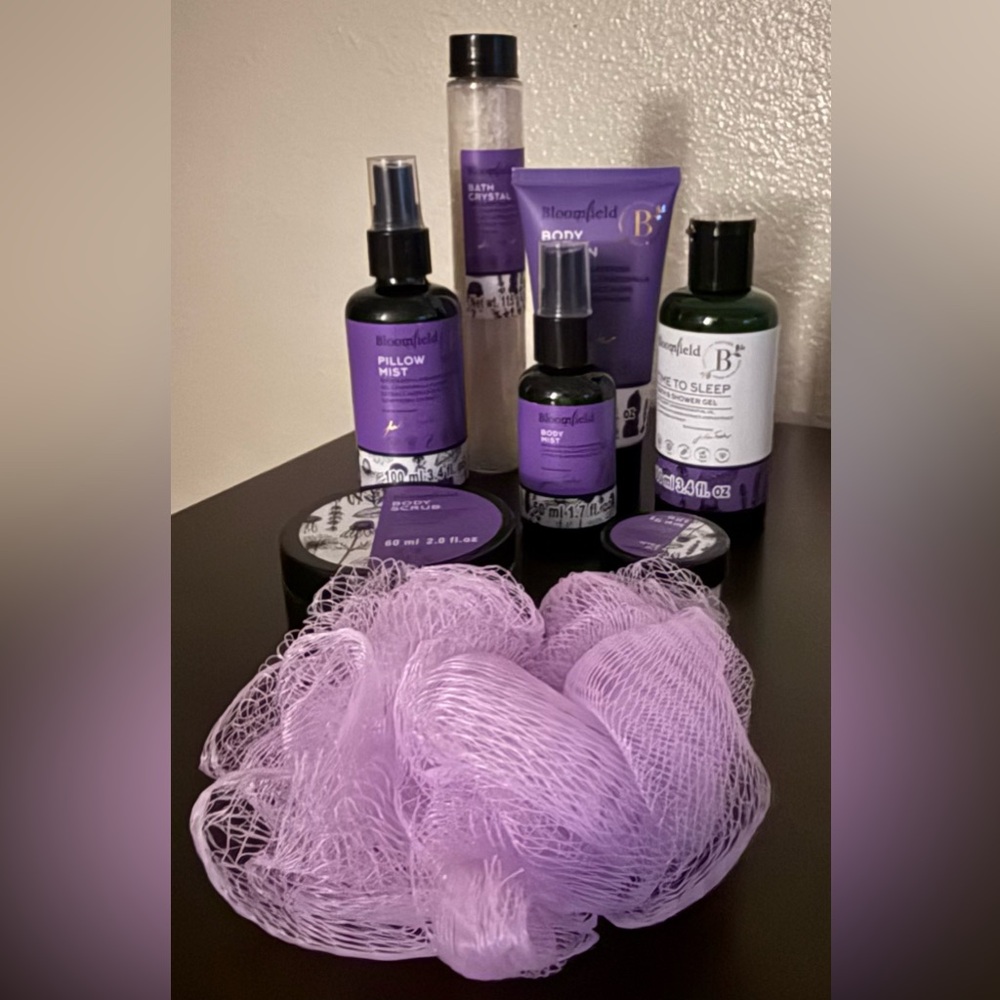 Bloomfield Lavender Aromatherapy Spa Gift Set | 8pc Relaxation Sleep Set | New